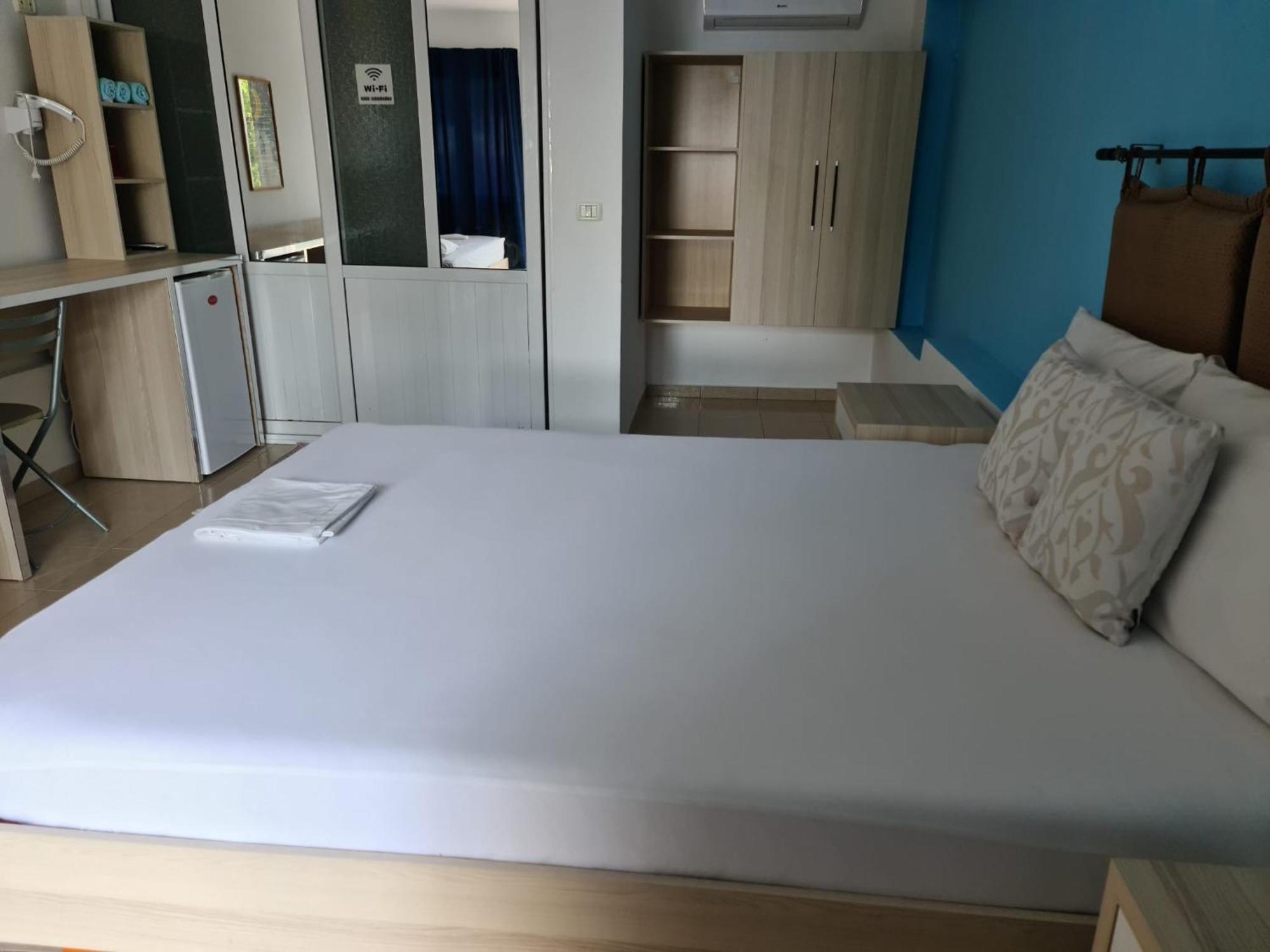 Salt Life Hotel Dhermi Bagian luar foto